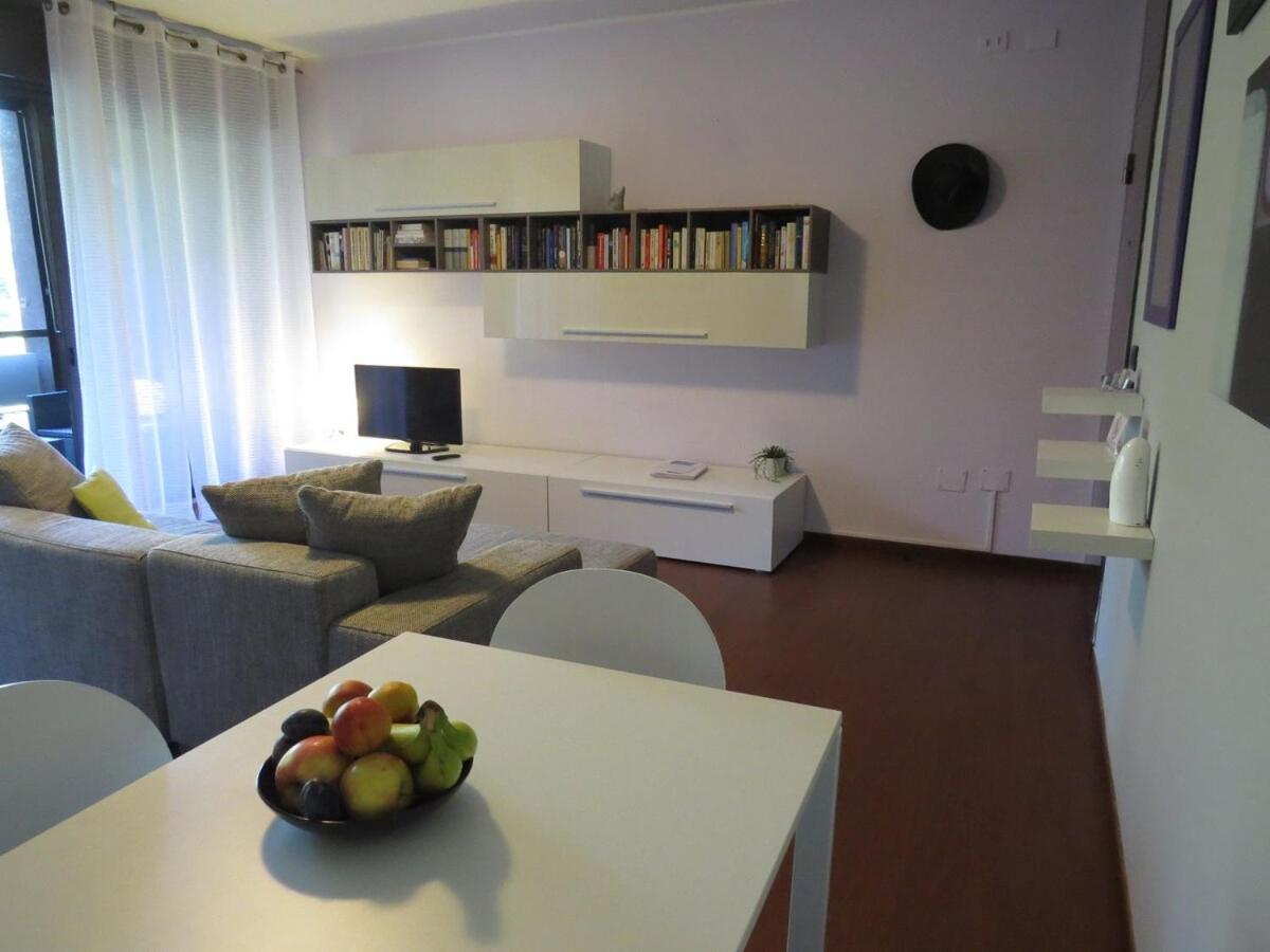 Casa Vacanze Tigli 312 Basiglio Exteriör bild